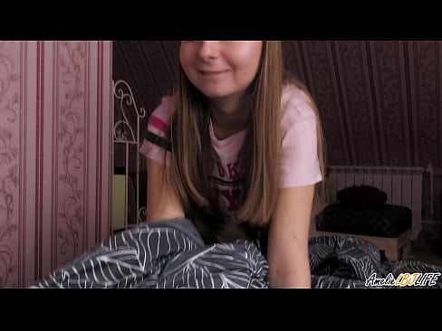 ❤️ Blonde Sucks her Best Friend Deeply και παίρνει σπέρμα στο στόμα της ❤❌ Γαμημένο βίντεο ☑